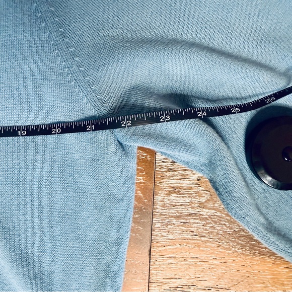 Original Penguin by Munsingwear Men's Blue V-Neck Sweater. Light Blue. Men’s L. - Picture 6 of 6